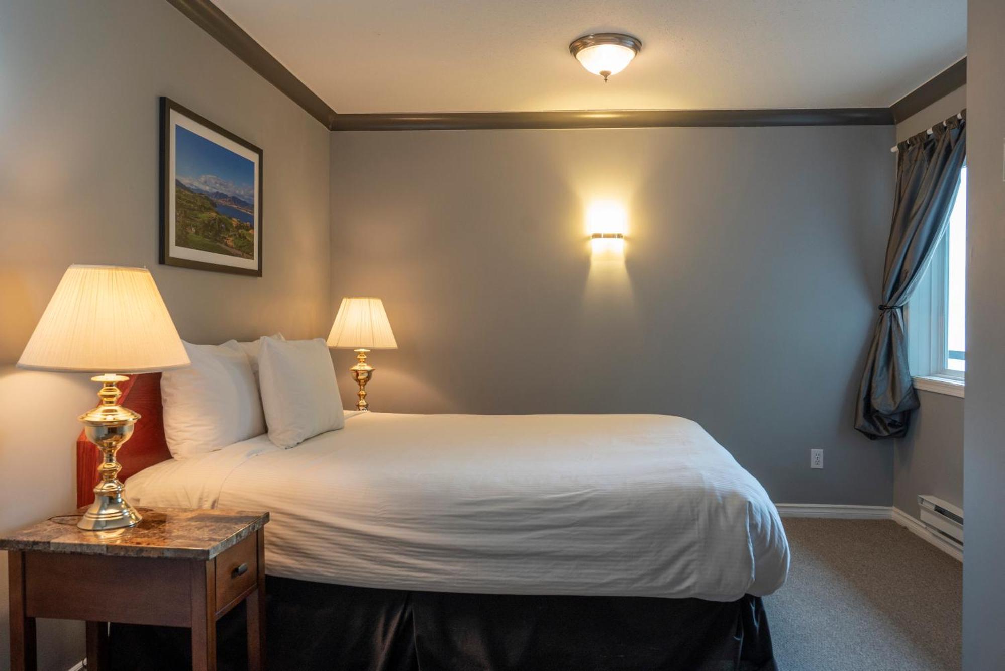Tiki Shores Inn & Suites Penticton Esterno foto
