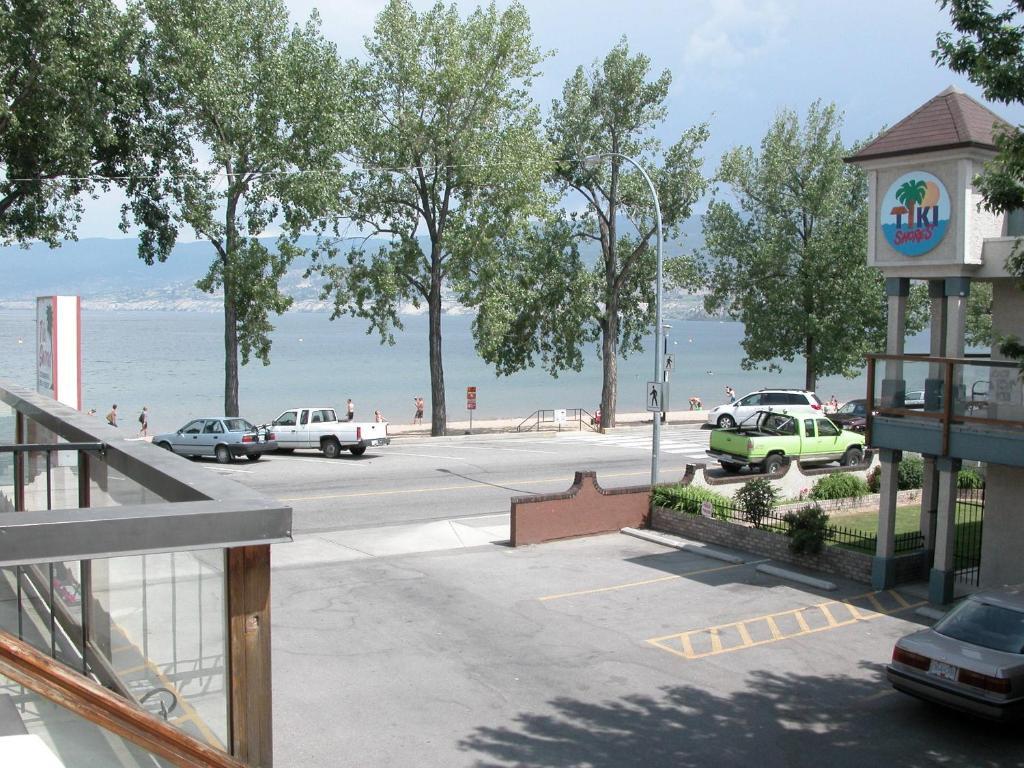 Tiki Shores Inn & Suites Penticton Esterno foto
